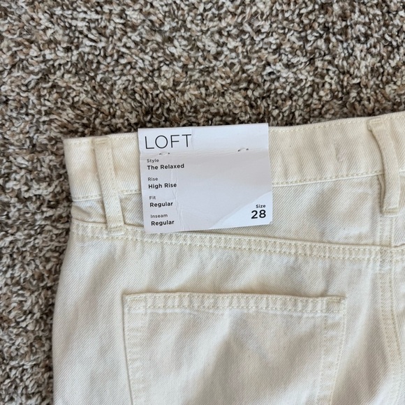 LOFT NWT High Rise Full length Straight Jeans In Popcorn Size 28 - Picture 7 of 9